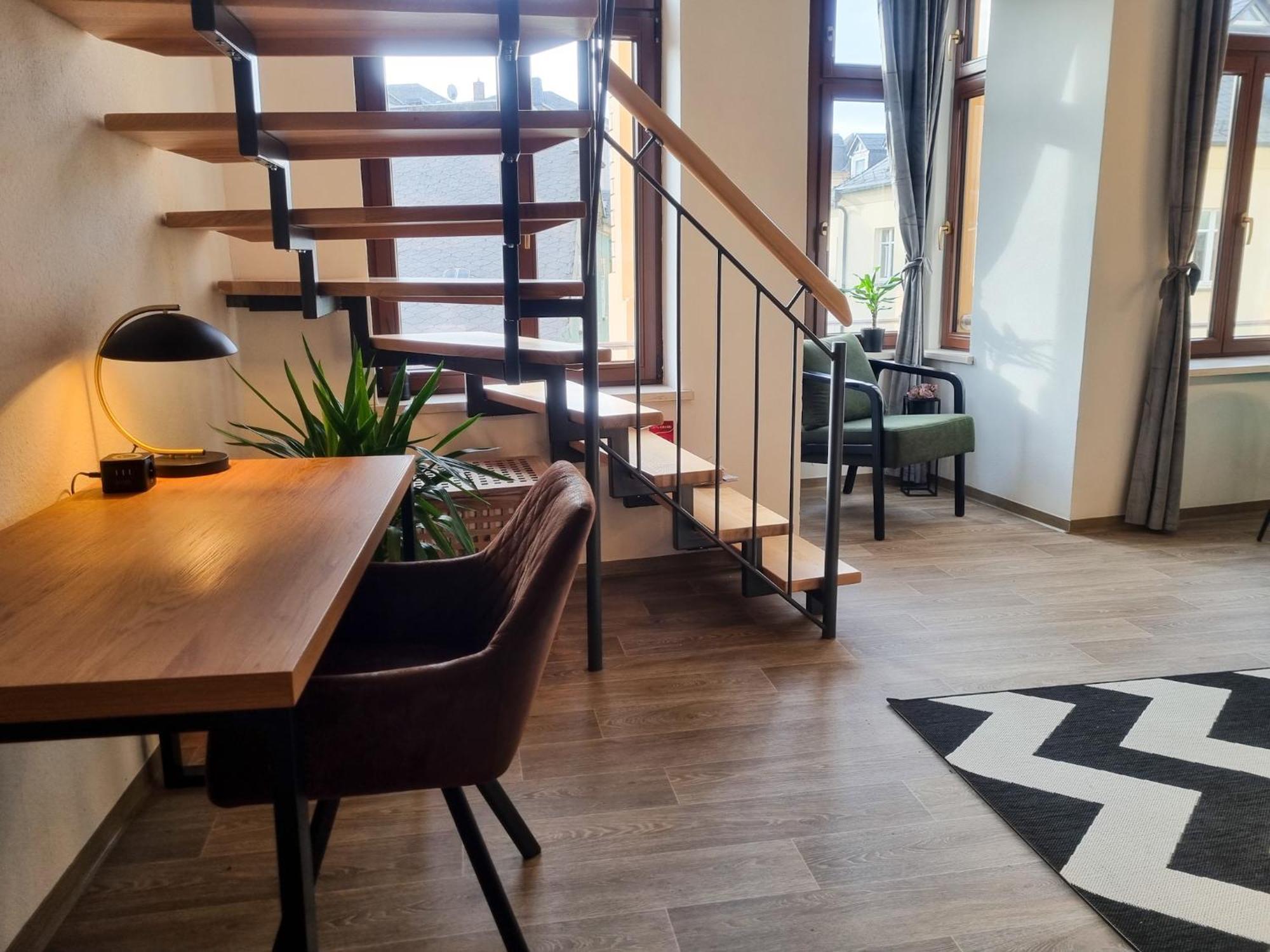 Maremar - Design Maisonette Altstadt - 4 Pers - 57Qm - Luxus Boxspringbett - Kueche - Arbeitsplatz - Privater Parkplatz Greiz Bagian luar foto