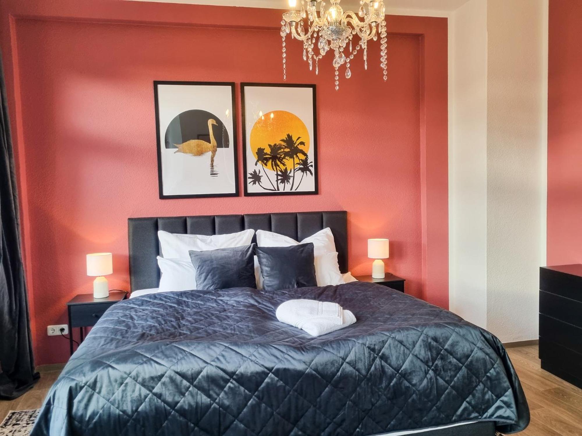 Maremar - Design Maisonette Altstadt - 4 Pers - 57Qm - Luxus Boxspringbett - Kueche - Arbeitsplatz - Privater Parkplatz Greiz Bagian luar foto